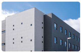 Cladding facades
